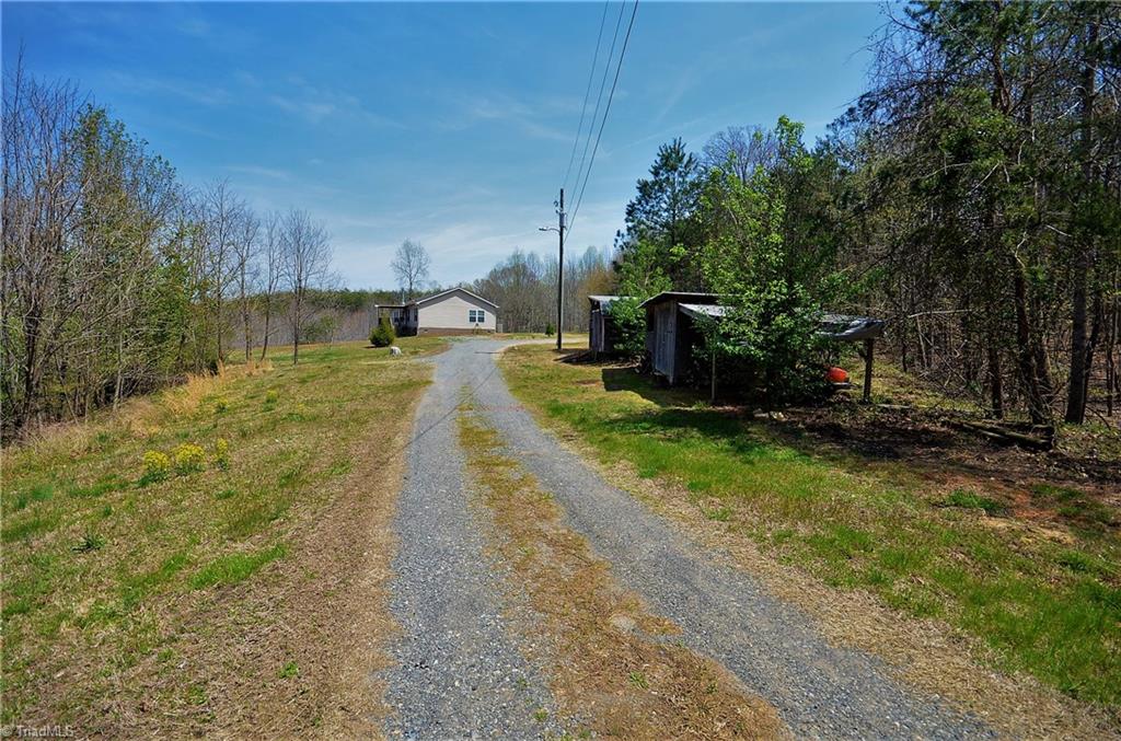 1877 Price Road Eden, NC 27288 - Photo 3 of 29 Gallery Image 3