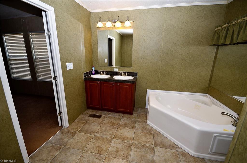 1877 Price Road Eden, NC 27288 - Photo 27 of 29 Gallery Image 27