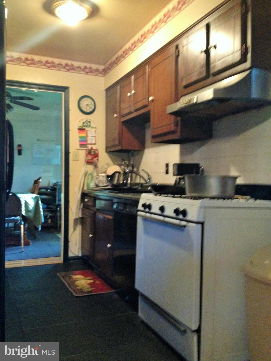 10001 Botsford Road Manassas, VA 20109 - Photo 12 of 17 Kitchen