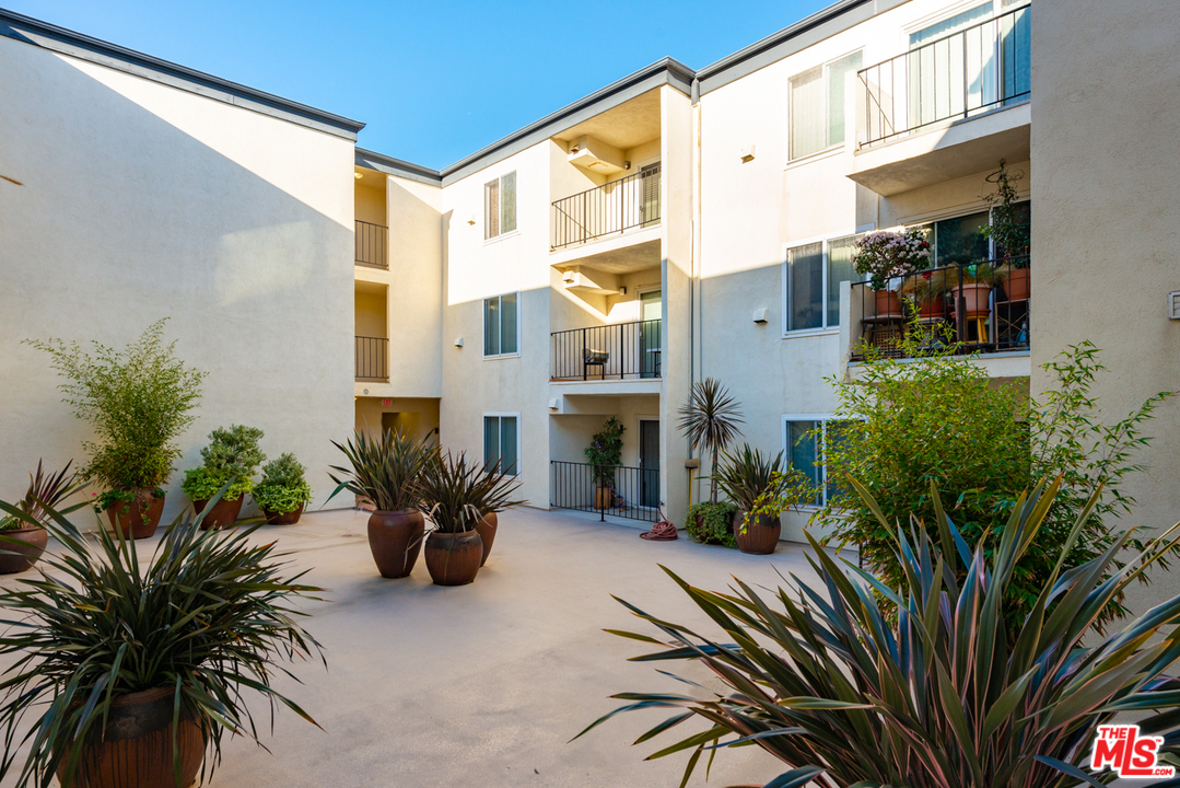 8163 Redlands Street, Unit 1 Playa del Rey, CA 90293 - Photo 15 of 28