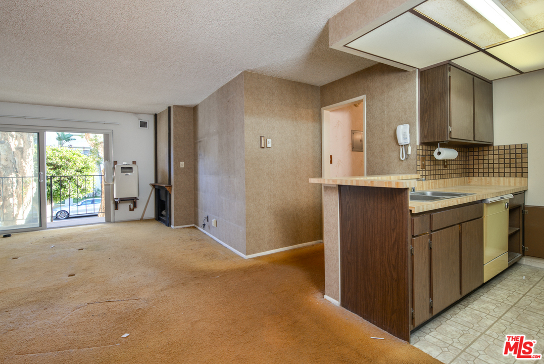 8163 Redlands Street, Unit 1 Playa del Rey, CA 90293 - Photo 3 of 28