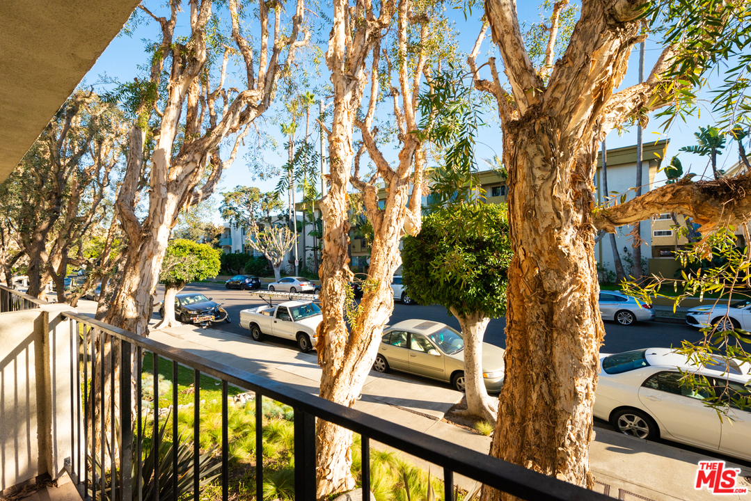 8163 Redlands Street, Unit 1 Playa del Rey, CA 90293 - Photo 7 of 28