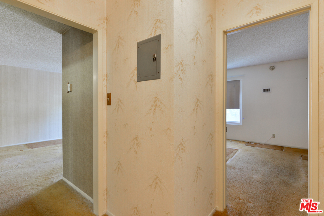 8163 Redlands Street, Unit 1 Playa del Rey, CA 90293 - Photo 10 of 28