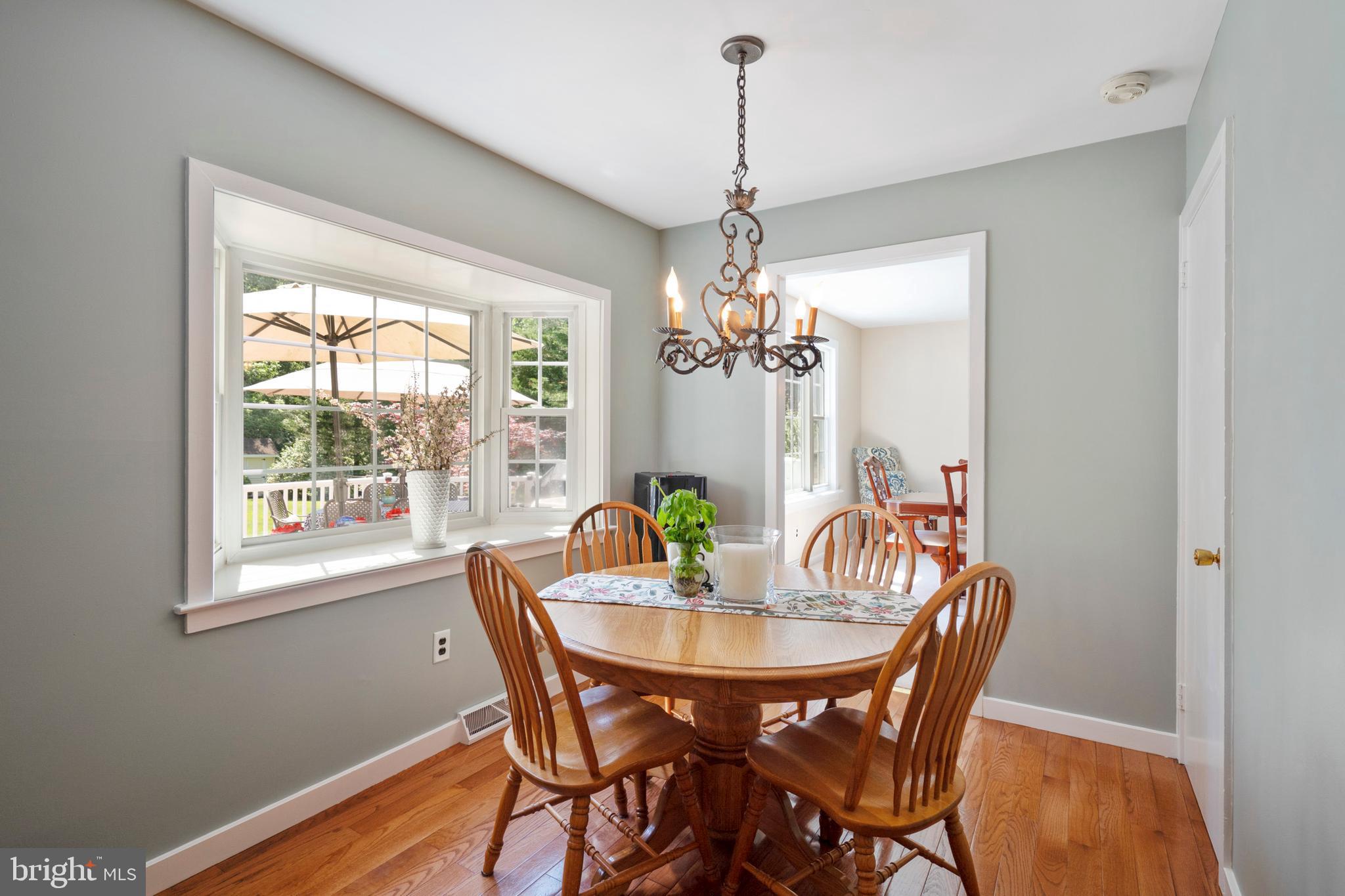 103 Old Oak Tree Road Lansdale, PA 19446 - Photo 17 of 53 Eat-In Kitchen