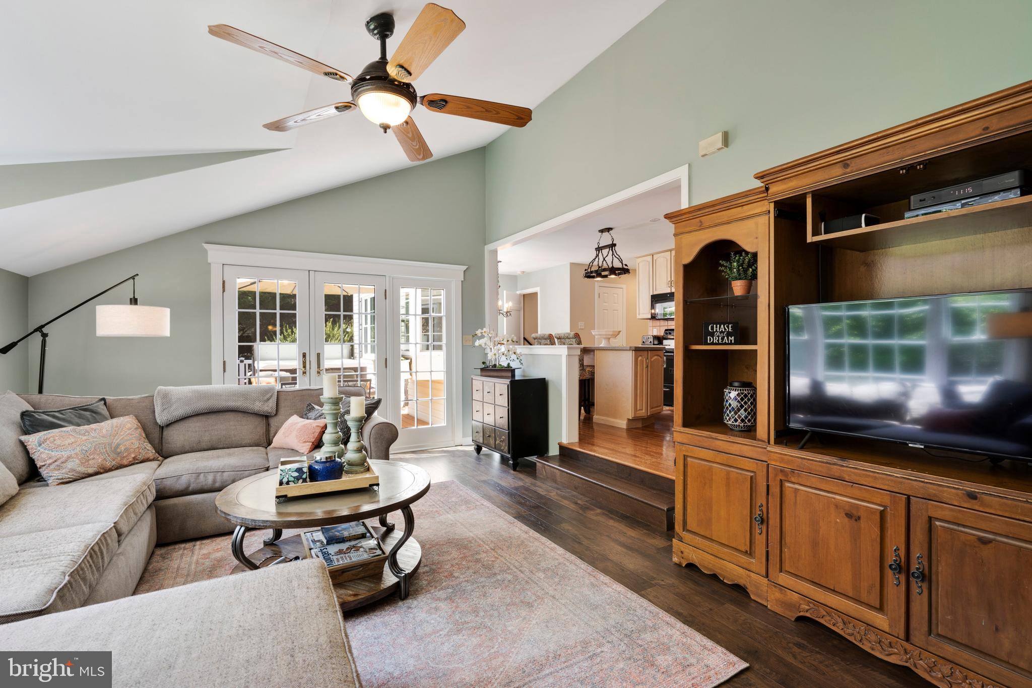 103 Old Oak Tree Road Lansdale, PA 19446 - Photo 20 of 53 Family Room