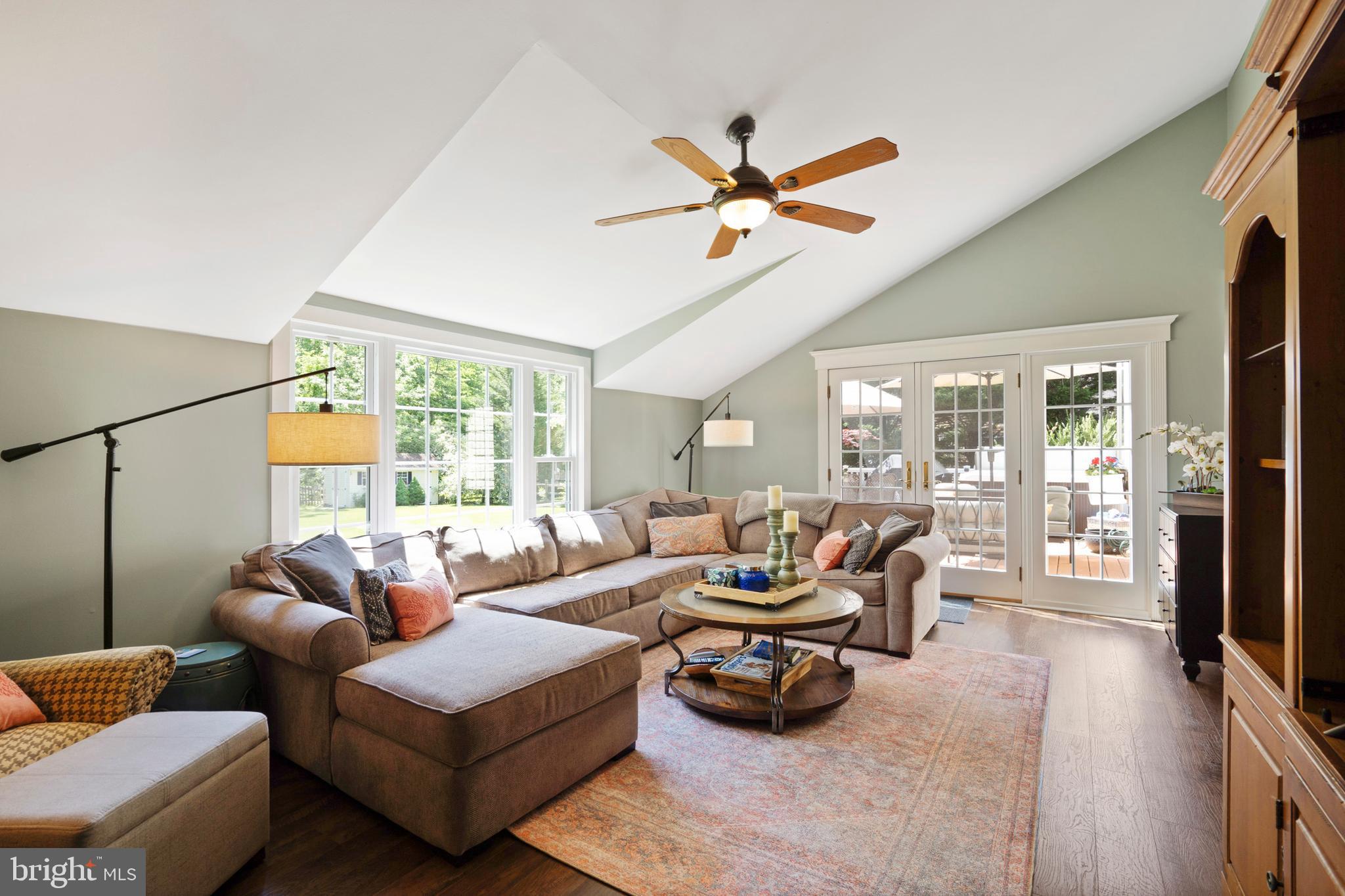 103 Old Oak Tree Road Lansdale, PA 19446 - Photo 22 of 53 Family Room