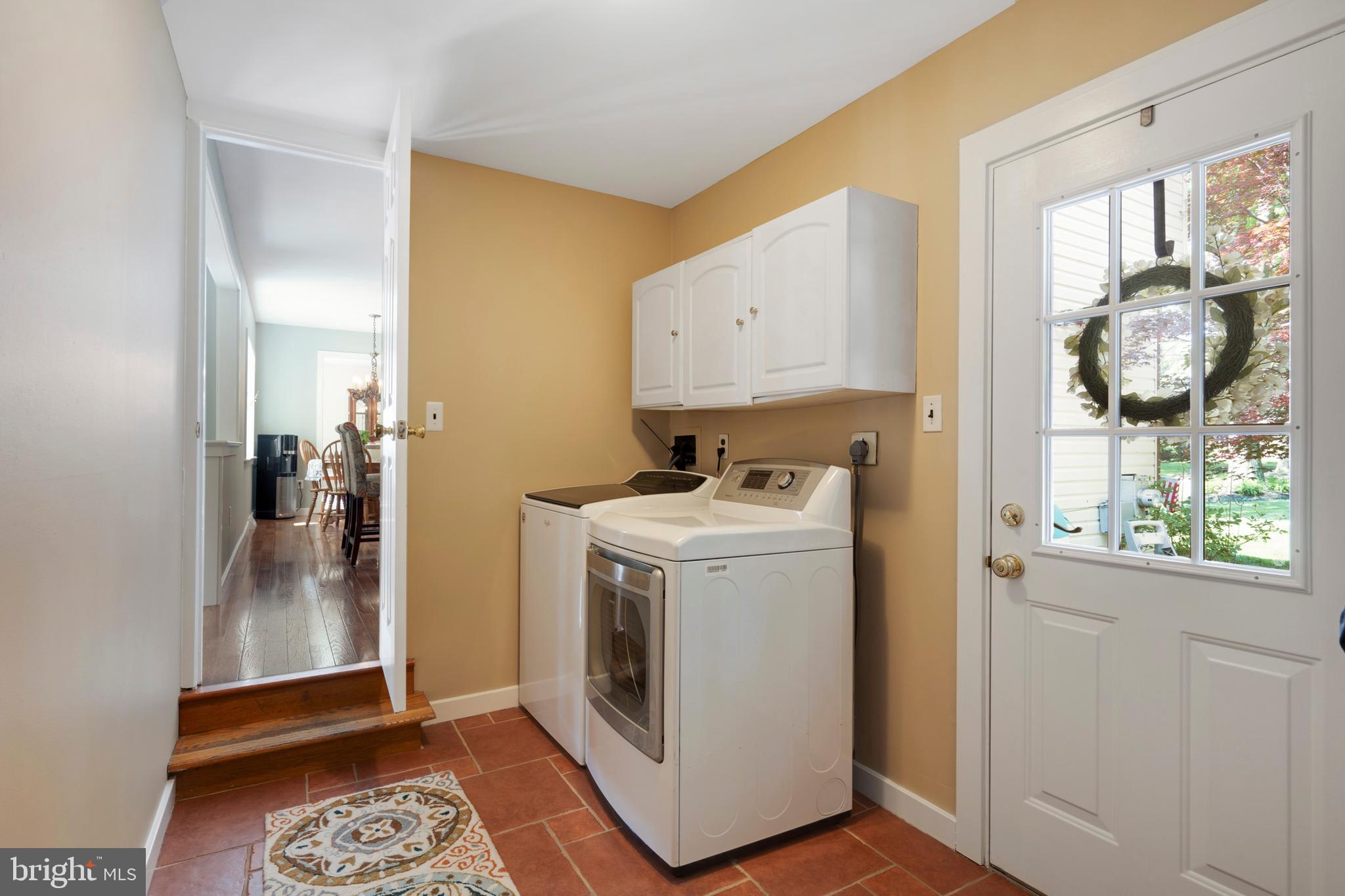 103 Old Oak Tree Road Lansdale, PA 19446 - Photo 23 of 53 Laundry/Mudroom