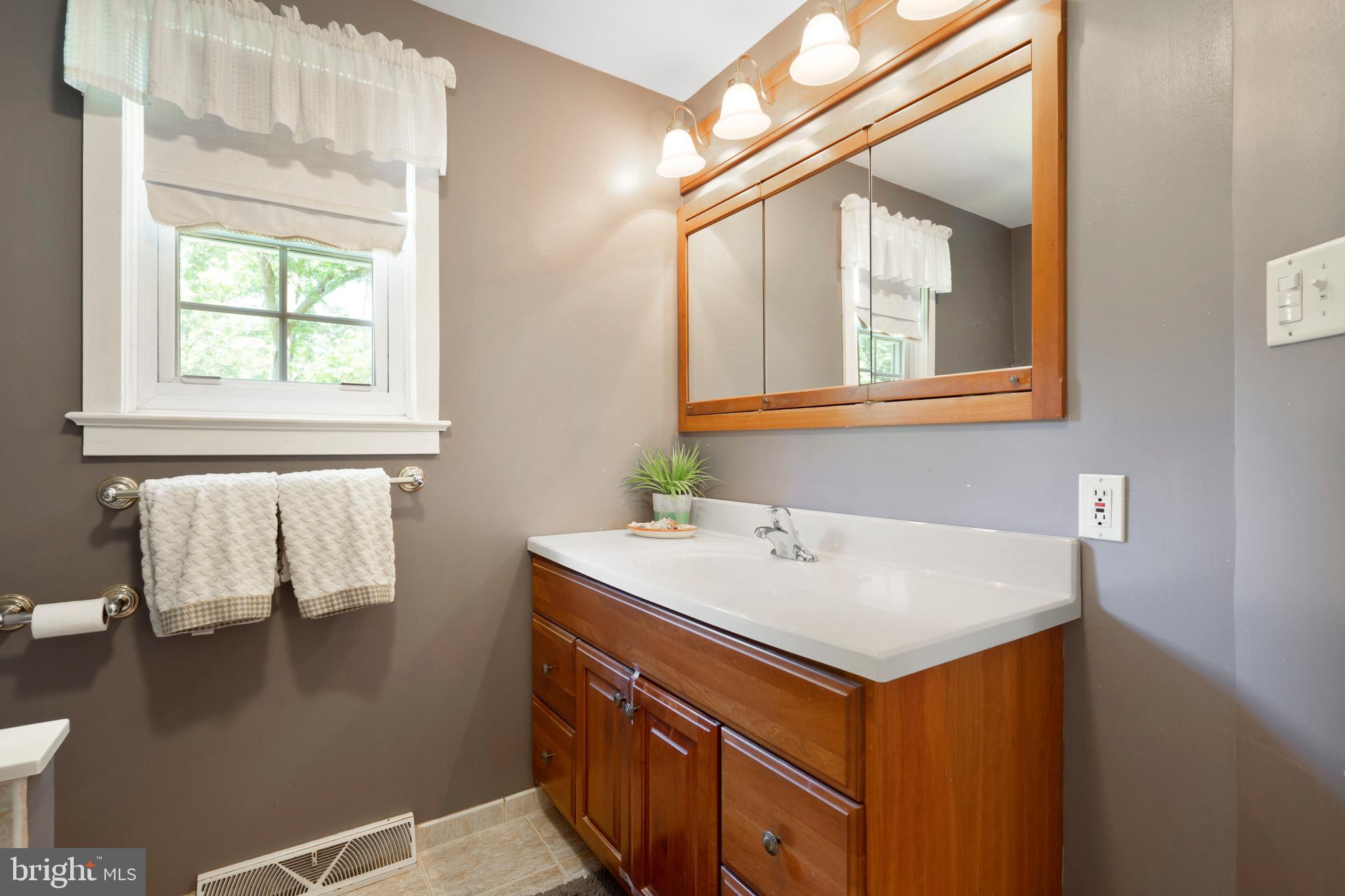 103 Old Oak Tree Road Lansdale, PA 19446 - Photo 28 of 53 Master Bath