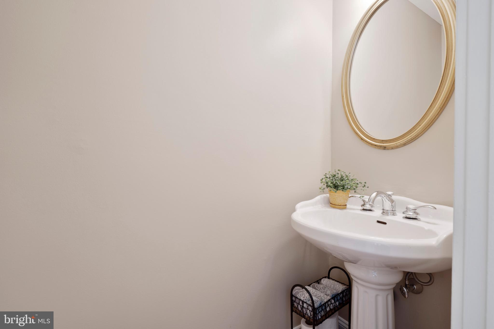 103 Old Oak Tree Road Lansdale, PA 19446 - Photo 10 of 53 Powder Room