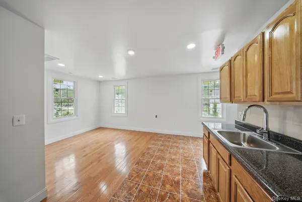 $1,400 | 14 Yankee Place, Unit 5, Ellenville, NY 12428
