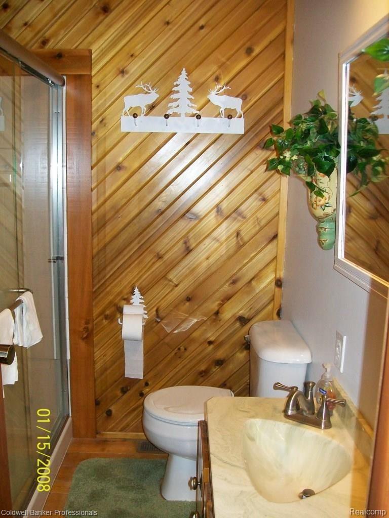 1997 Indian Road Lapeer, MI 48446 - Photo 11 of 39 100_2115.jpg