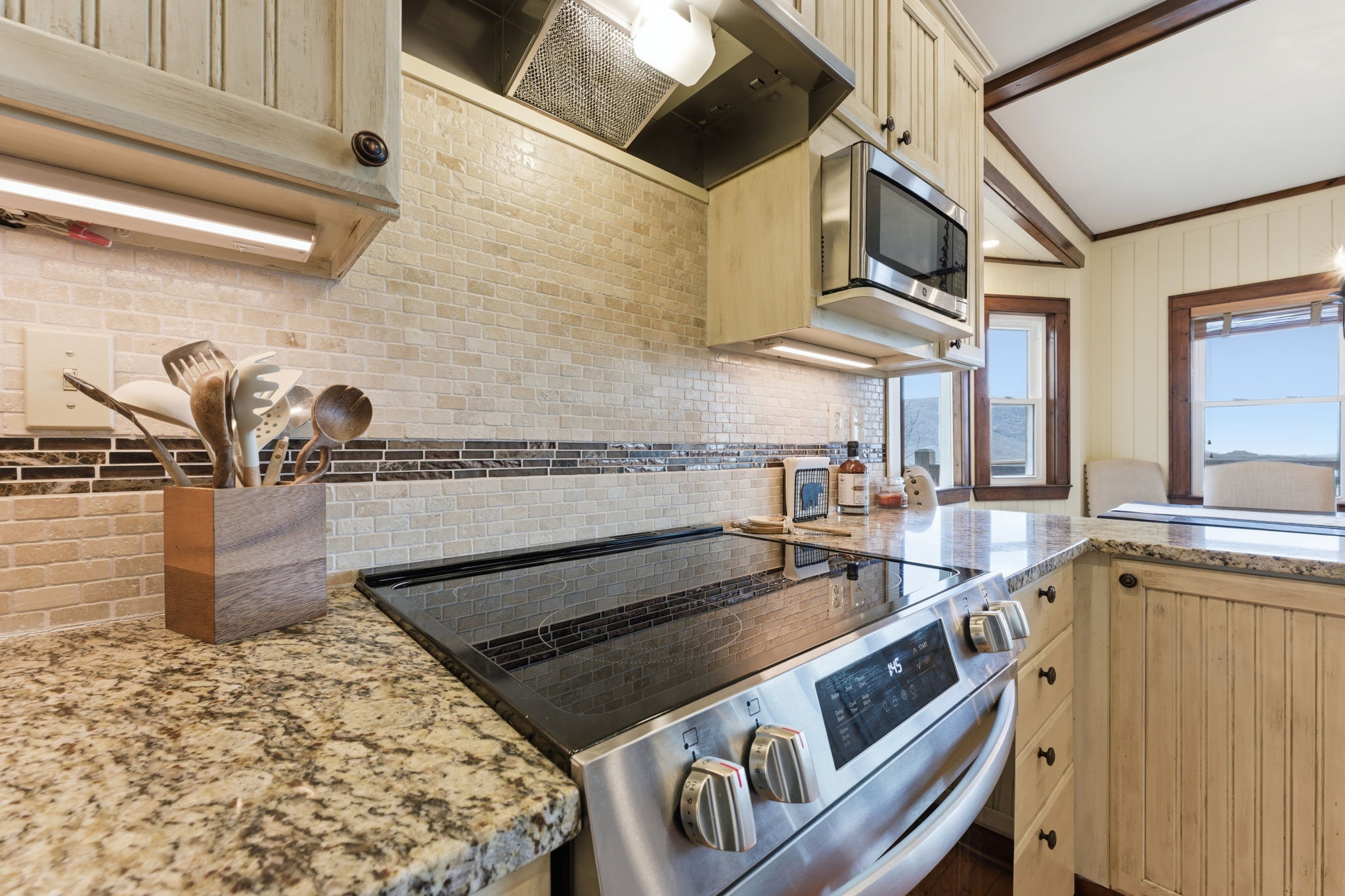 453 Eagle Ridge Road Sapphire, NC 28774 - Photo 14 of 47 Gallery Image 14