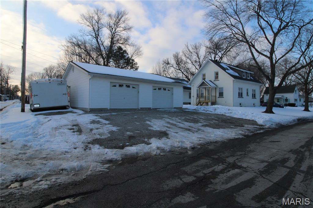 1420 13th Street Highland, IL 62249 - Photo 11 of 13