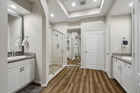 $335,000 | 3338 Knollcrest Lane, Pearland, TX 77584
