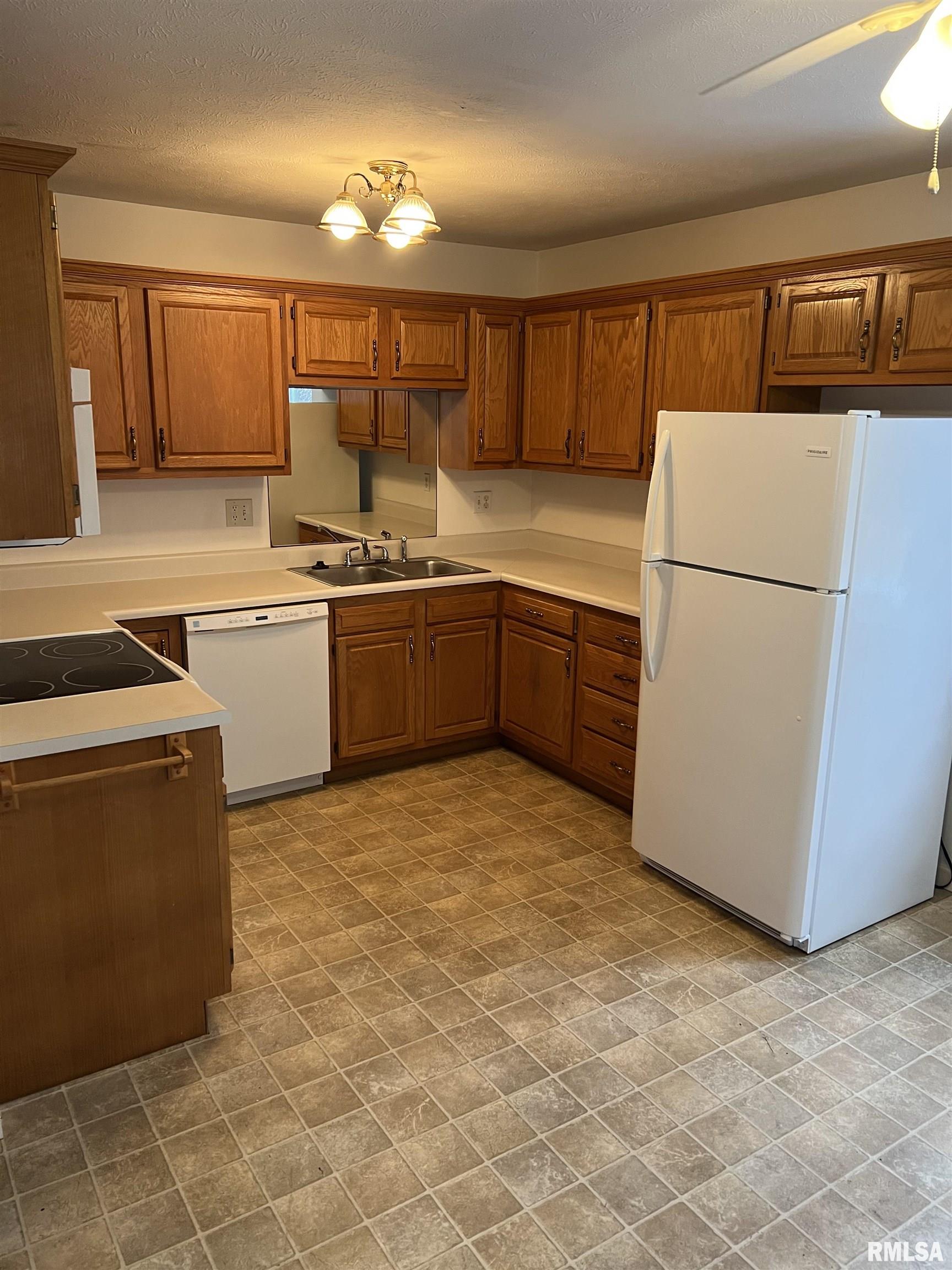 5100 Dove Drive Springfield, IL 62711 - Photo 6 of 35 Gallery Image 6