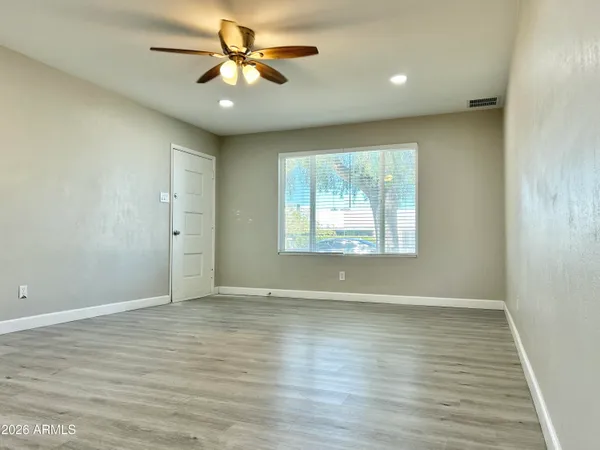 $2,795 | 117 West Del Rio Drive, Tempe, AZ 85282
