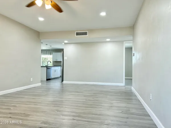 $2,795 | 117 West Del Rio Drive, Tempe, AZ 85282