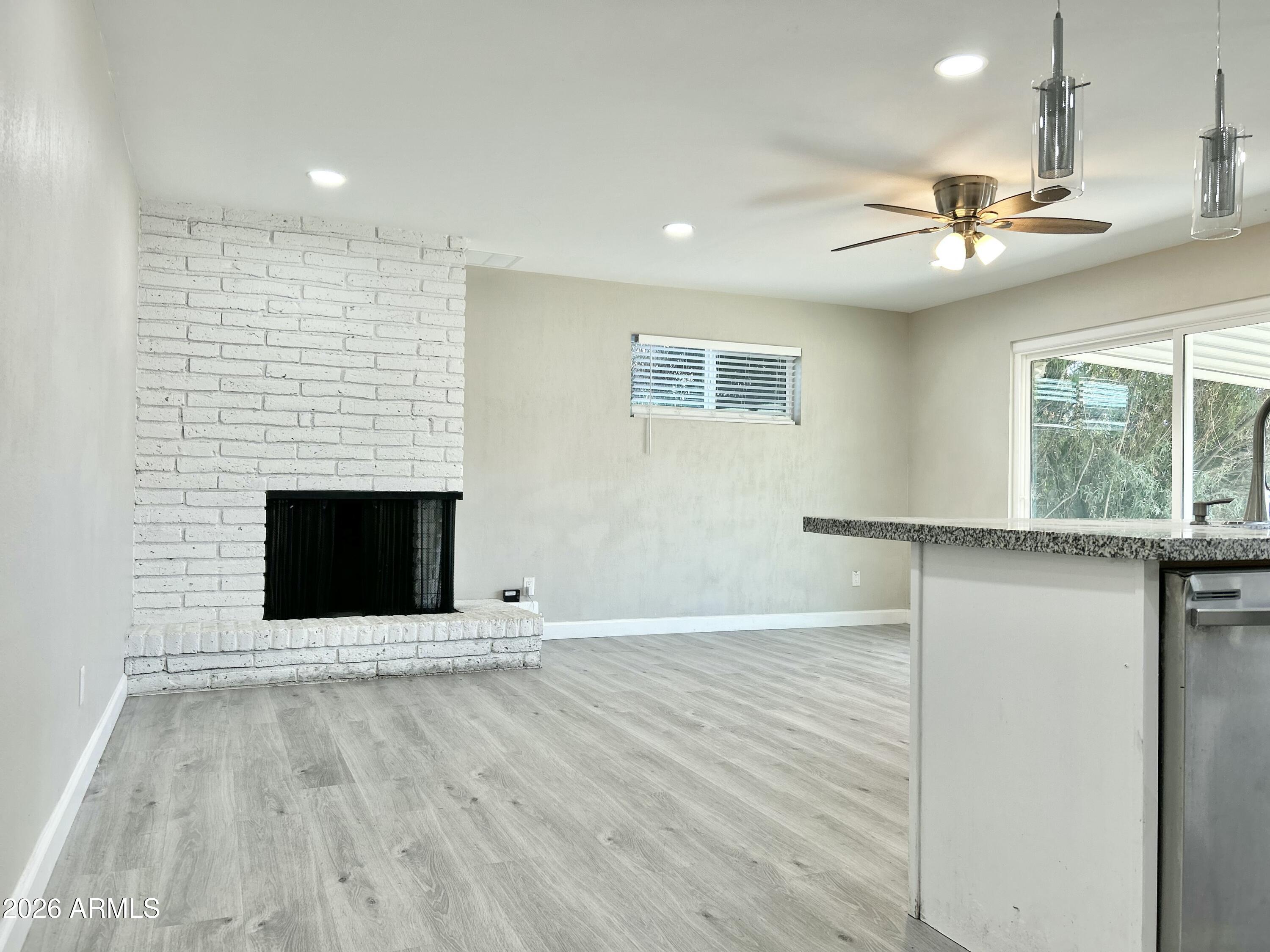 117 West Del Rio Drive Tempe, AZ 85282 - Photo 5 of 19 IMG_3329