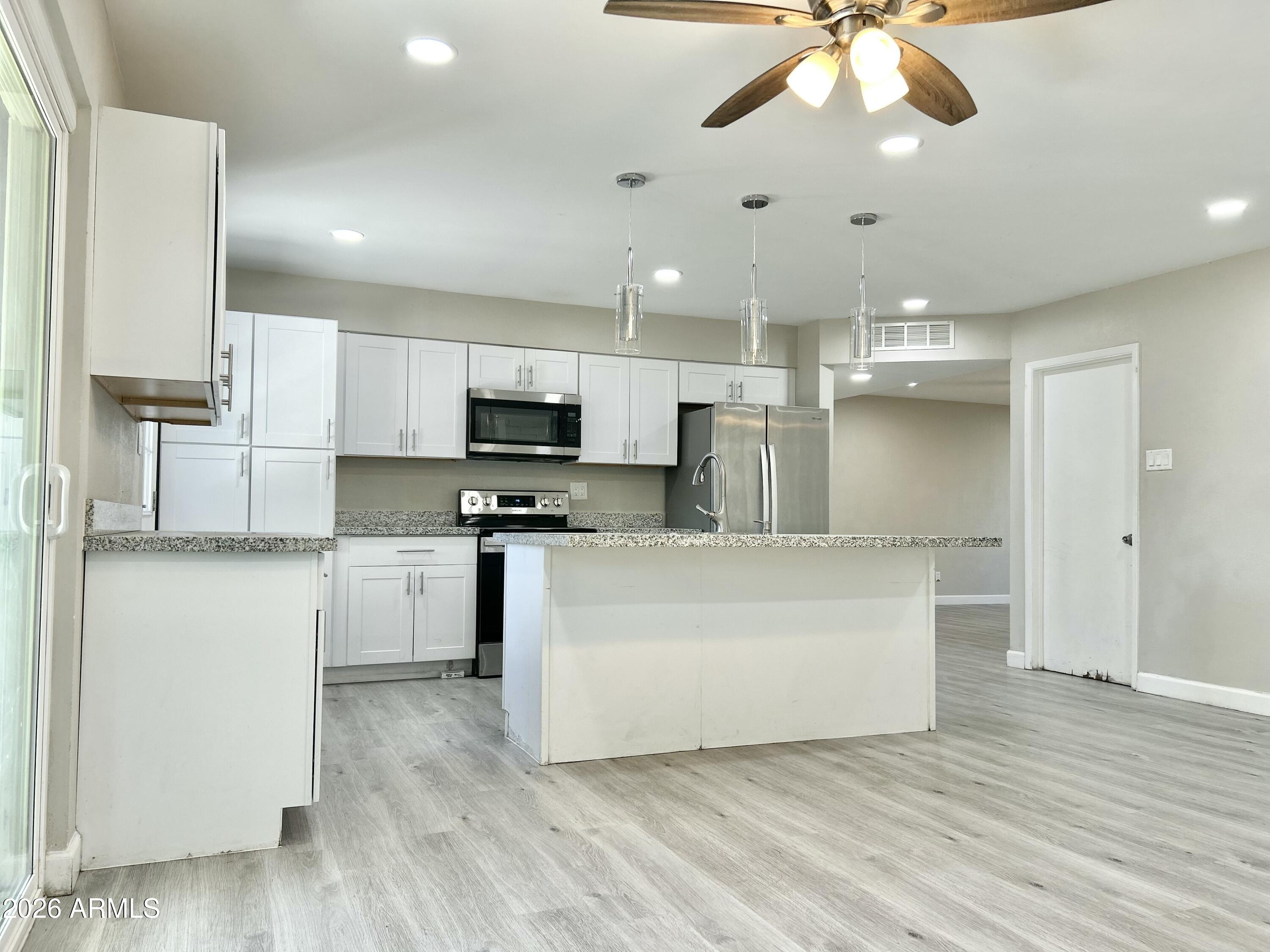 117 West Del Rio Drive Tempe, AZ 85282 - Photo 7 of 19 IMG_3331