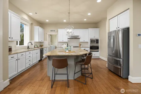 $1,498,000 | 12211 168th Court Northeast, Redmond, WA 98052