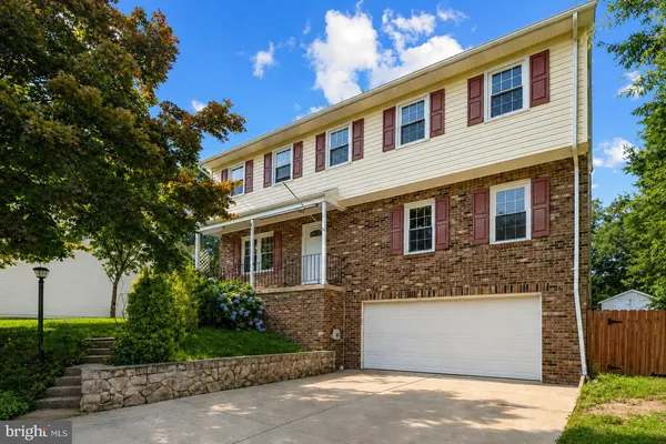 $3,200 | 13204 Nickleson Drive, Woodbridge, VA 22193