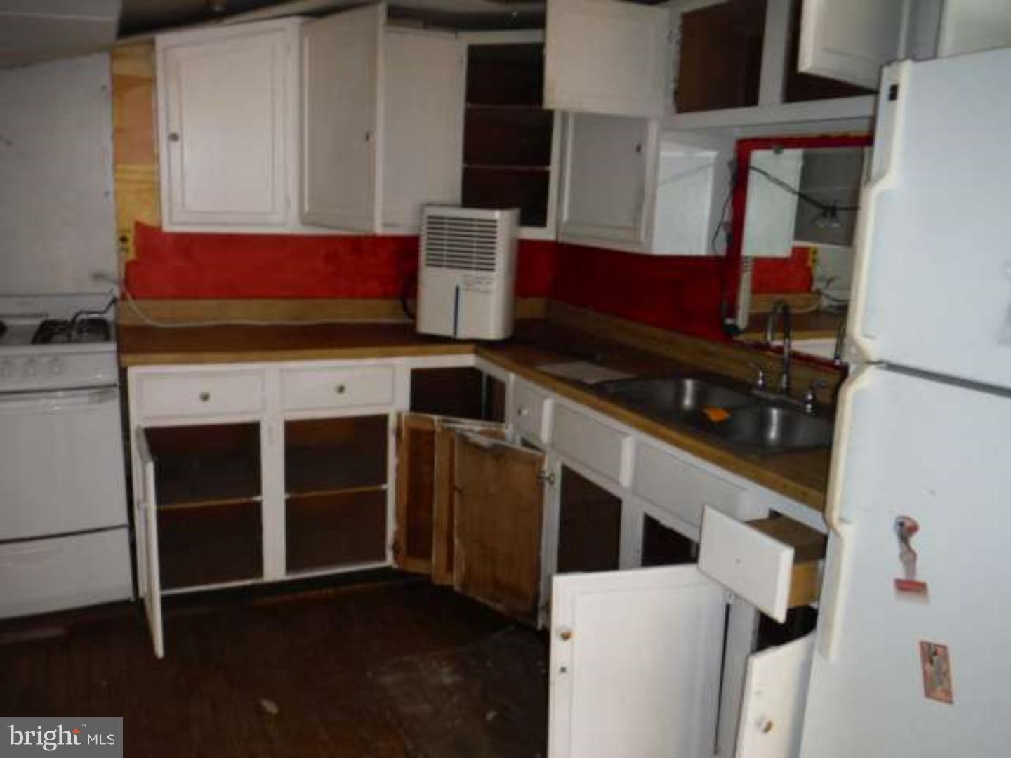 759 Whitehall Road Williamstown, NJ 08094 - Photo 8 of 12 Gallery Image 8