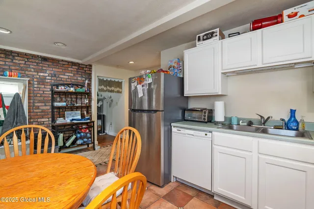 $1,400,000 | 2 Madison Avenue, Saratoga Springs, NY 12866