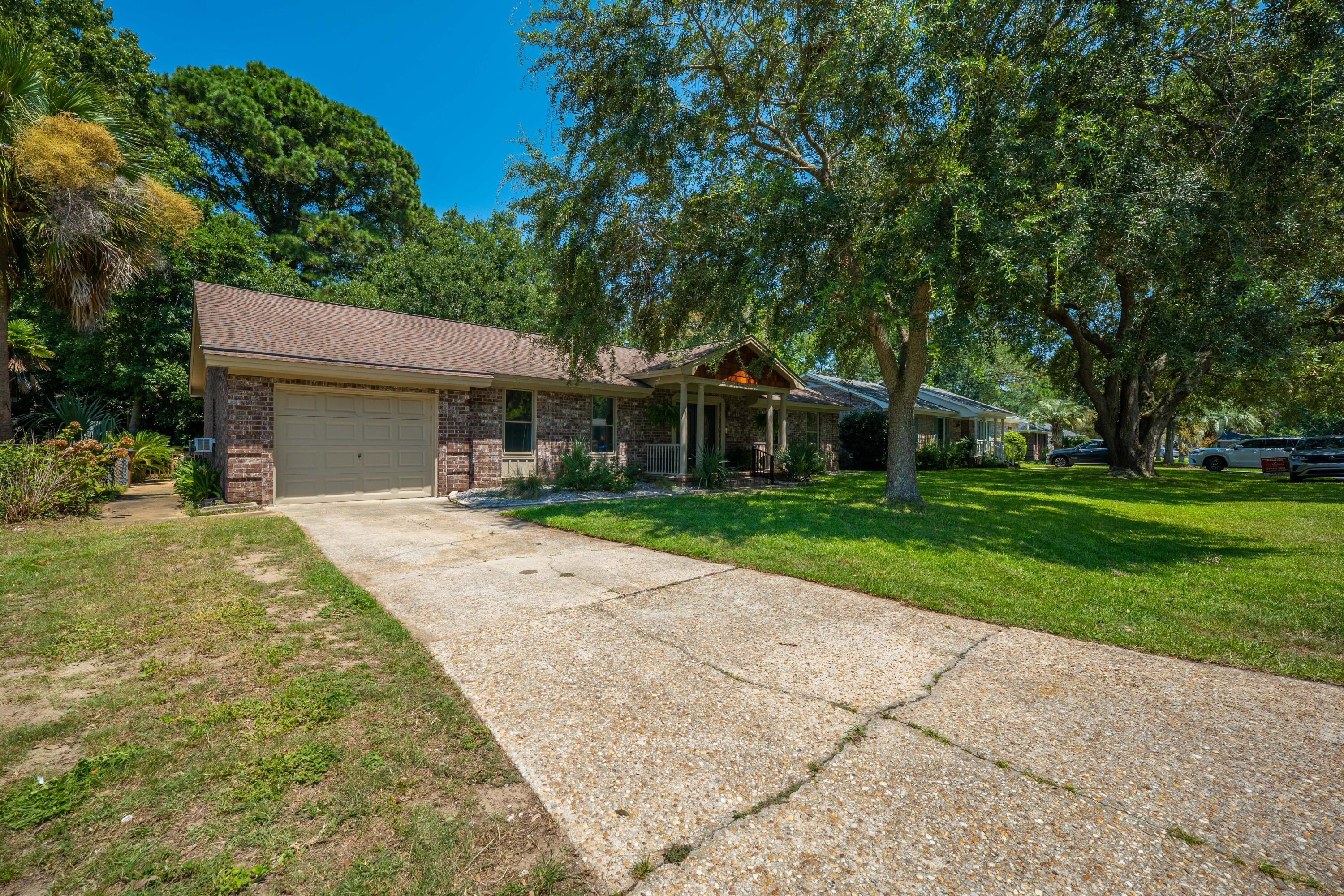 812 Farnham Road Charleston, SC 29412 - Photo 31 of 42 995ACFC1-DD63-44F8-9E3B-DA5ADB55709B