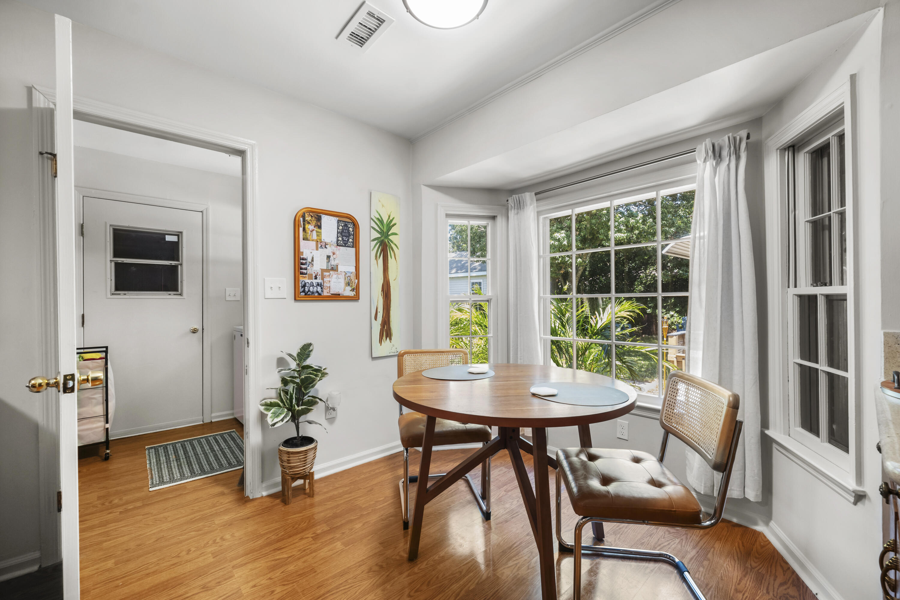 812 Farnham Road Charleston, SC 29412 - Photo 10 of 42 CC55CC5B-6986-4057-B997-6948CBE4CDCE