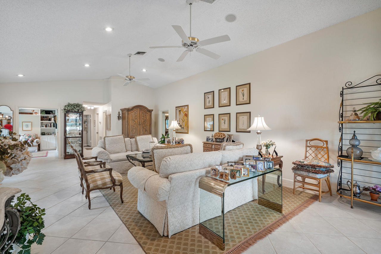 11150 Cloverleaf Circle Boca Raton, FL 33428 - Photo 13 of 36 014-11150CloverleafCircle-BocaRaton-FL-3