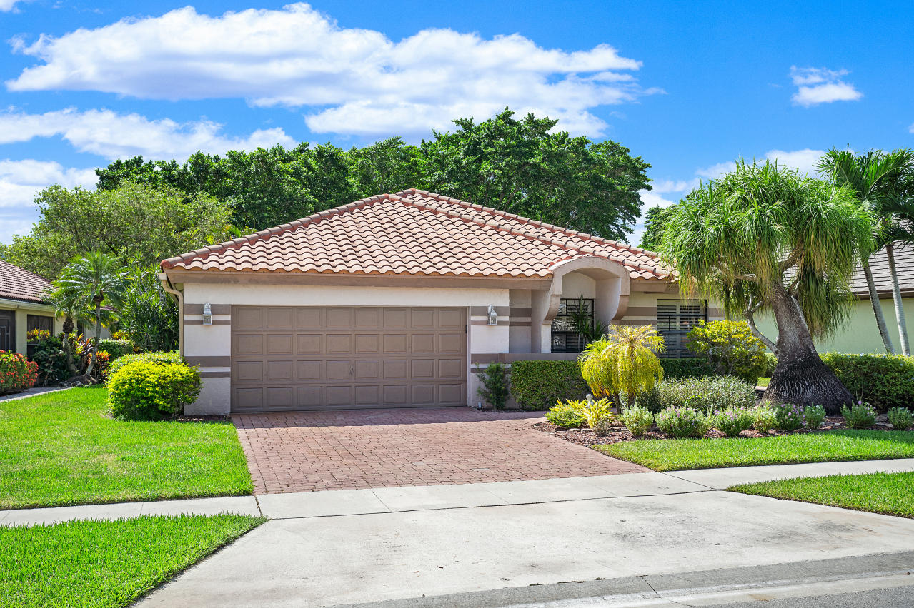 11150 Cloverleaf Circle Boca Raton, FL 33428 - Photo 3 of 36 Paved Driveway