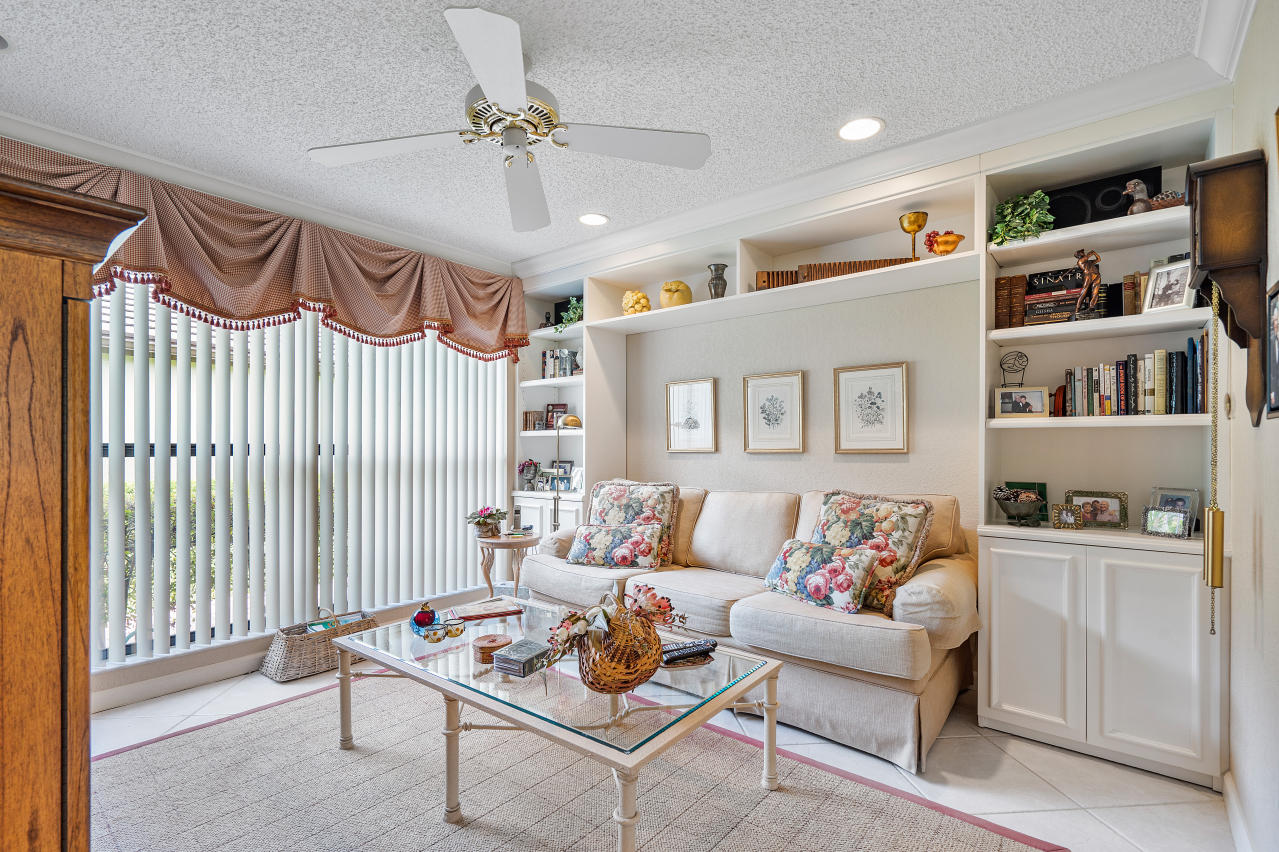 11150 Cloverleaf Circle Boca Raton, FL 33428 - Photo 5 of 36 3rd Bedroom with built-ins