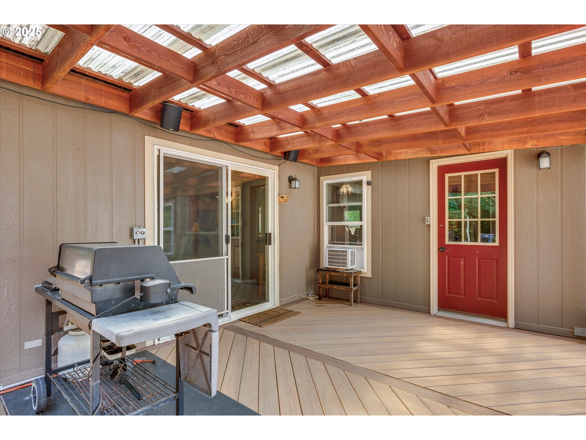 4700 Neal Creek Road Hood River, OR 97031 - Photo 19 of 41 Gallery Image 19