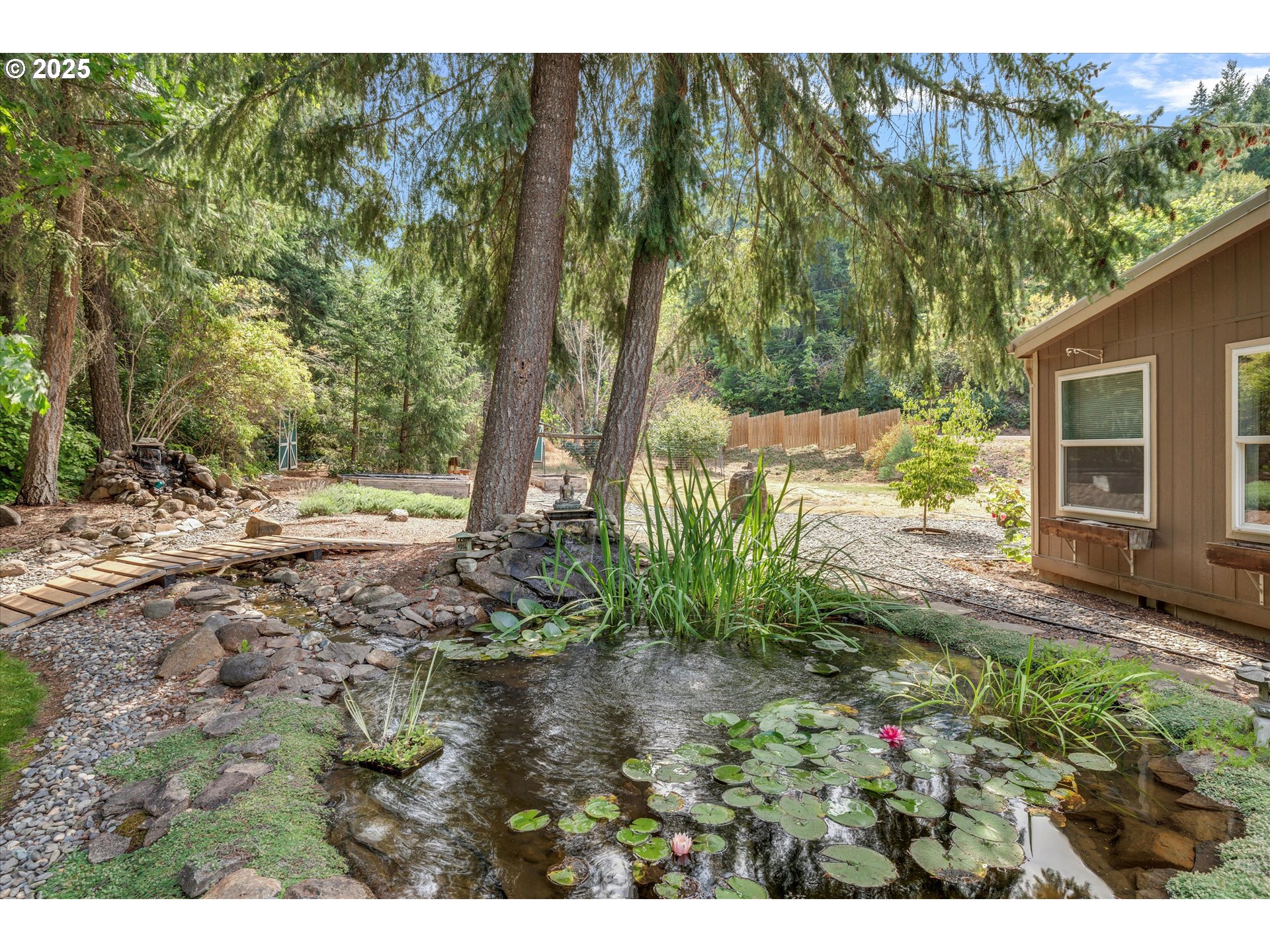 4700 Neal Creek Road Hood River, OR 97031 - Photo 22 of 41 Gallery Image 22