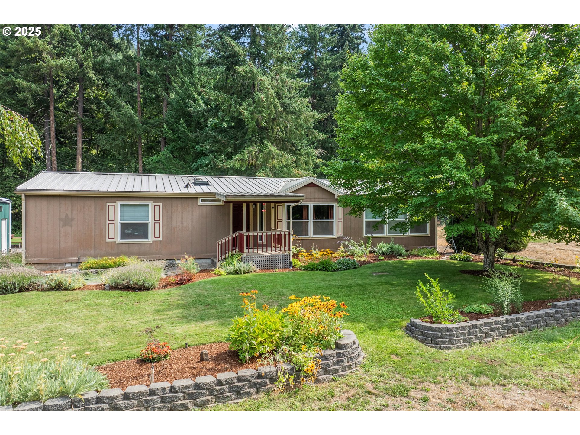 4700 Neal Creek Road Hood River, OR 97031 - Photo 38 of 41 Gallery Image 38