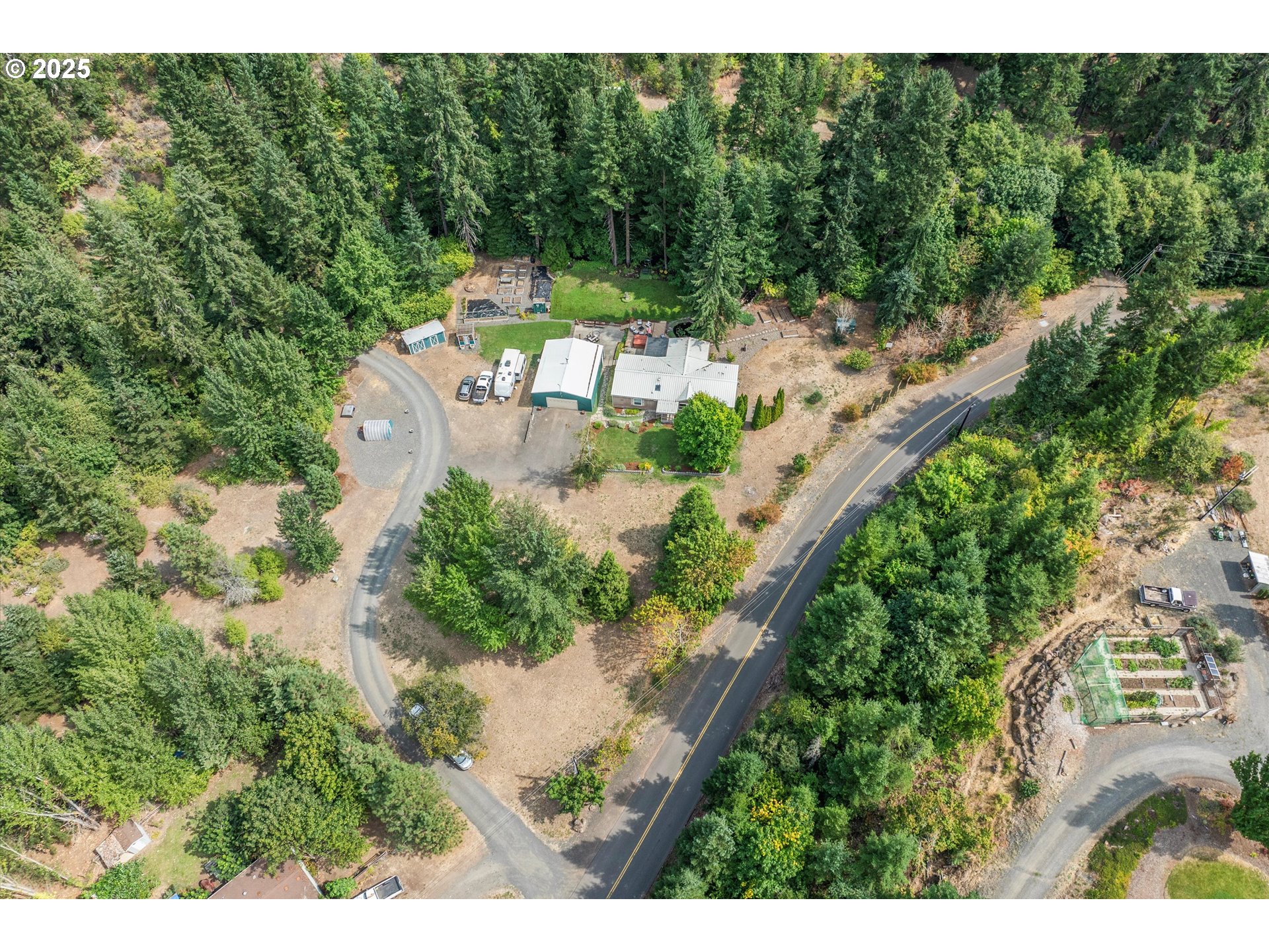 4700 Neal Creek Road Hood River, OR 97031 - Photo 39 of 41 Gallery Image 39