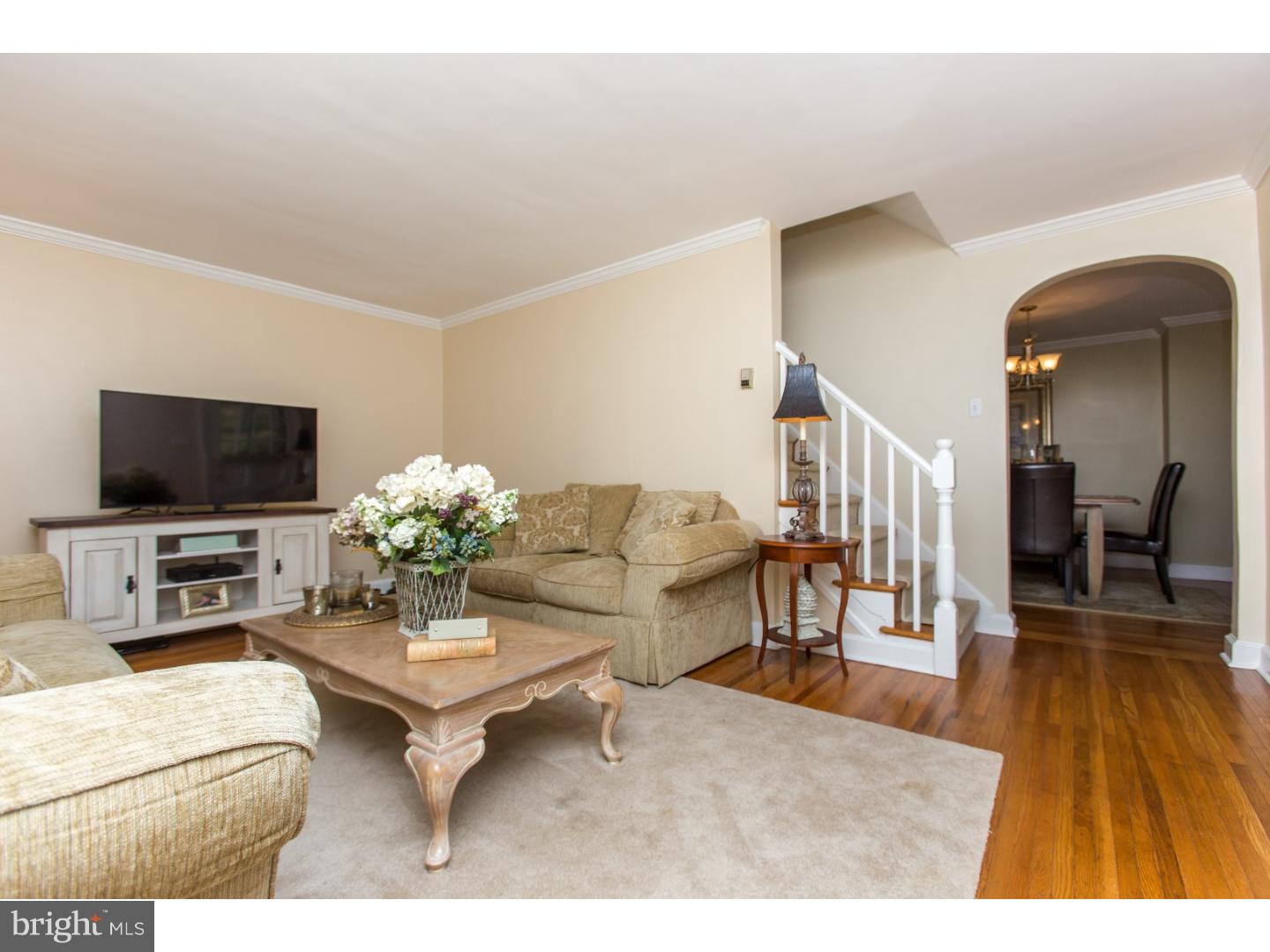 14 Hurst Road Wilmington, DE 19803 - Photo 6 of 21 Living Room