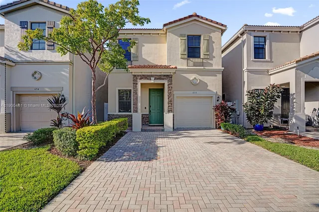 $745,000 | 650 Northeast 193rd Terrace, Miami, FL 33179