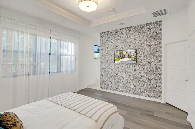 $745,000 | 650 Northeast 193rd Terrace, Miami, FL 33179