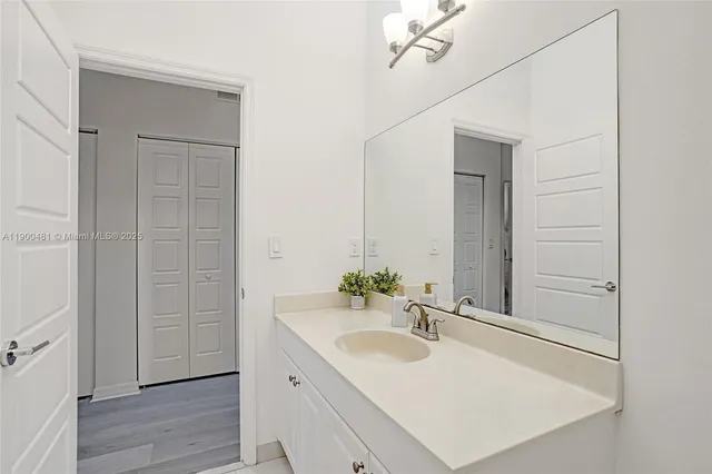 $745,000 | 650 Northeast 193rd Terrace, Miami, FL 33179