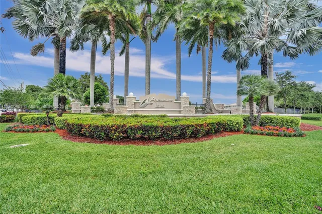 $745,000 | 650 Northeast 193rd Terrace, Miami, FL 33179