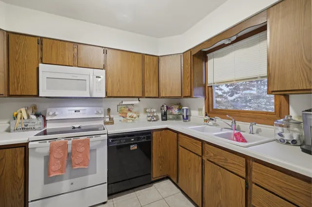 $445,000 | 105-107 West Garfield Street, Mount Horeb, WI 53572