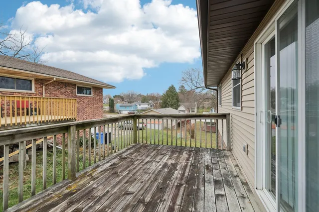 $445,000 | 105-107 West Garfield Street, Mount Horeb, WI 53572