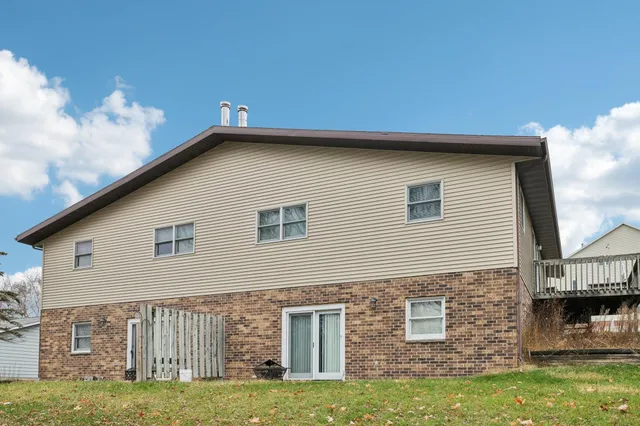 $445,000 | 105-107 West Garfield Street, Mount Horeb, WI 53572