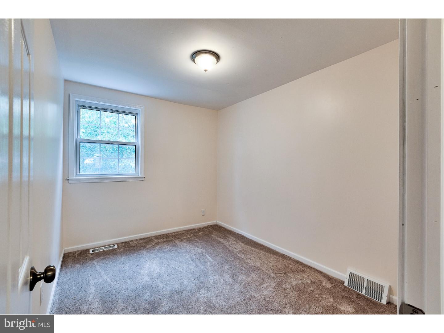 3633 Salina Road Philadelphia, PA 19154 - Photo 8 of 12 Bedroom 2