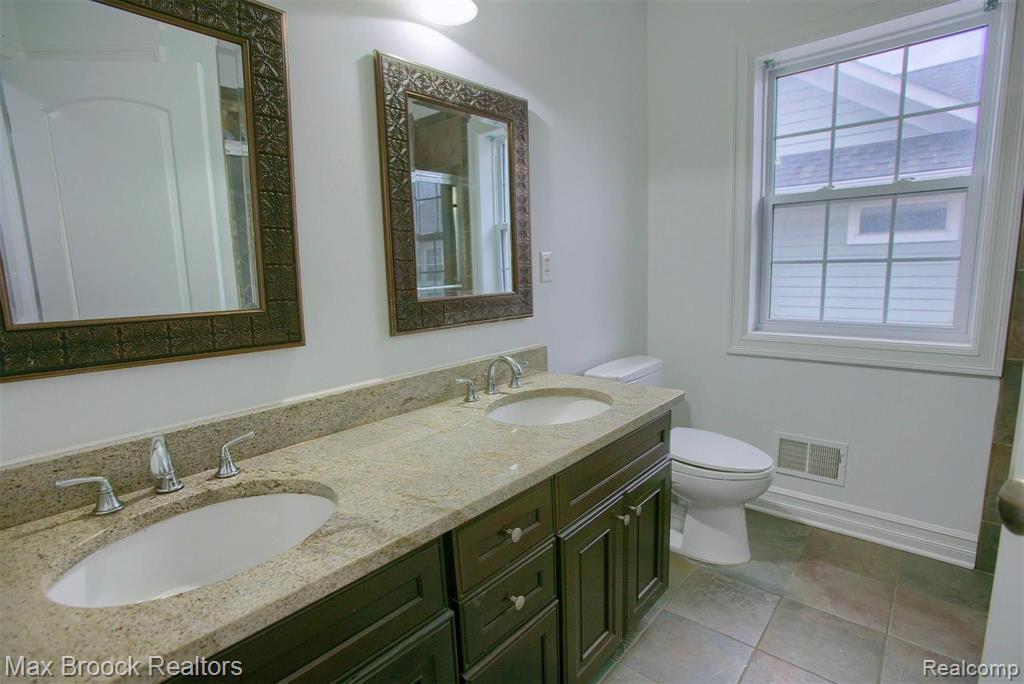 907 Ruffner Avenue Birmingham, MI 48009 - Photo 33 of 40 Gallery Image 33