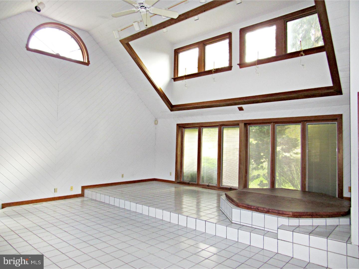 317 Clump Road Green Lane, PA 18054 - Photo 11 of 23 a view of an entryway