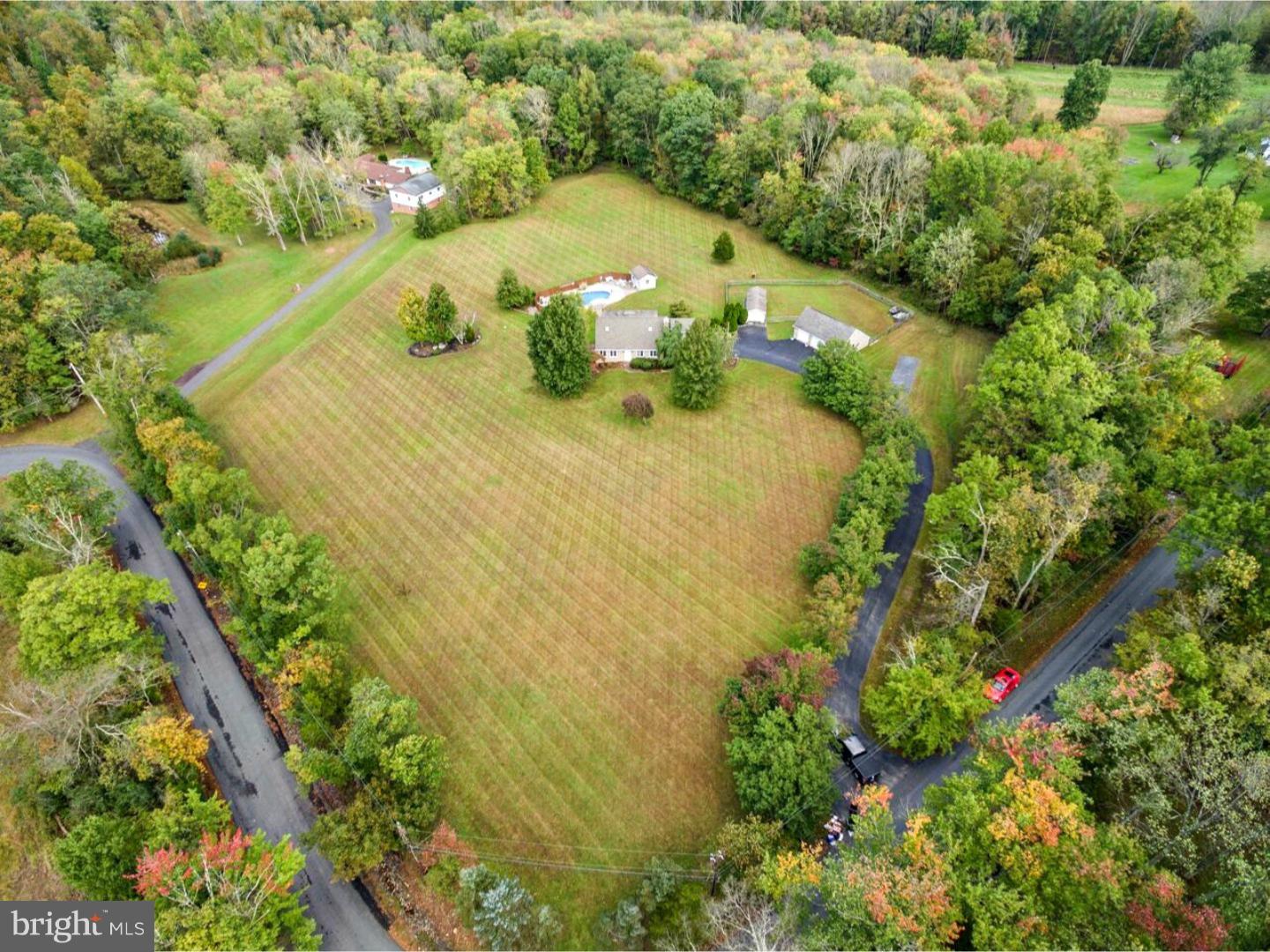 317 Clump Road Green Lane, PA 18054 - Photo 3 of 23