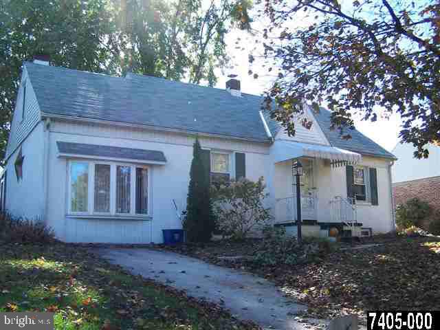 41 Ridgeway Drive York, PA 17404 - Photo 1 of 13 Gallery Image 1