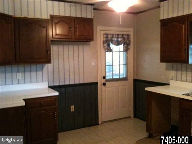 41 Ridgeway Drive York, PA 17404 - Photo 4 of 13 Gallery Image 4